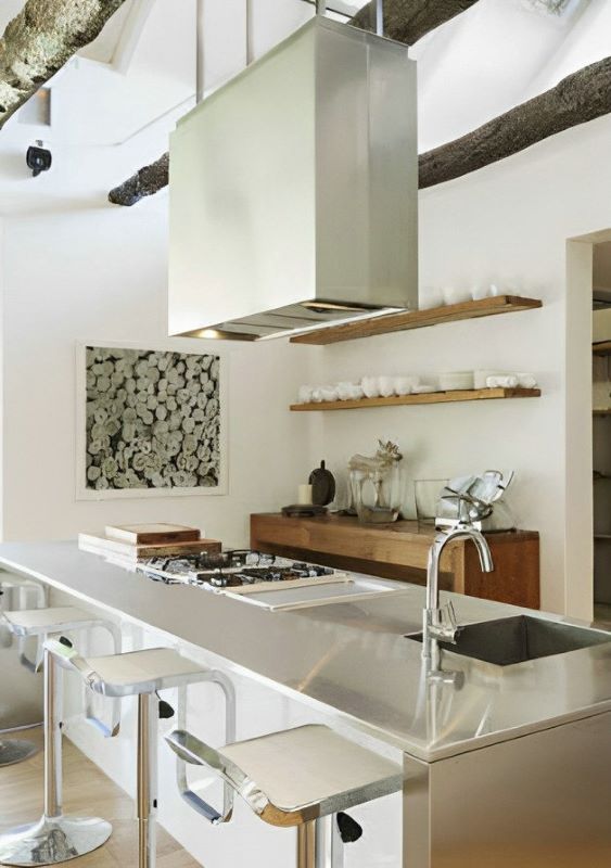 304L stainless steel bar in Kitchen Benches
