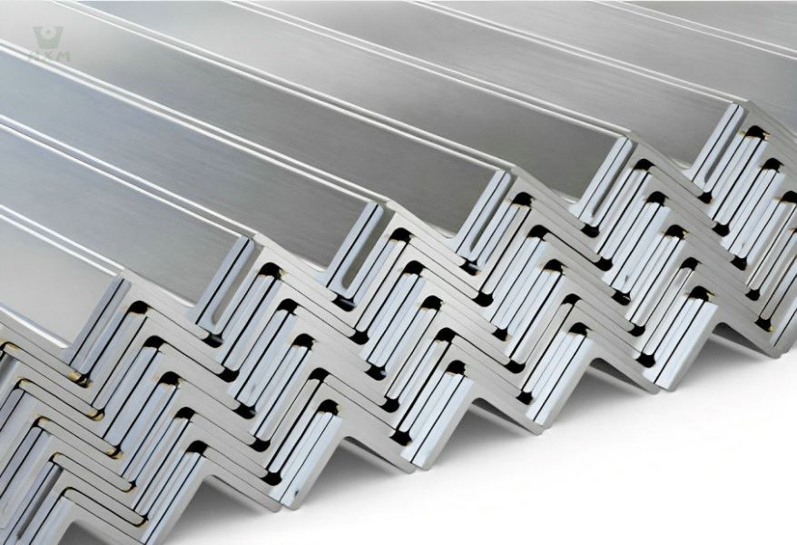 differences between stainless steel and alloy steel